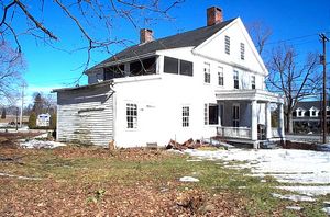 gal/Button House - Moving/tn_DCP_1724.jpg